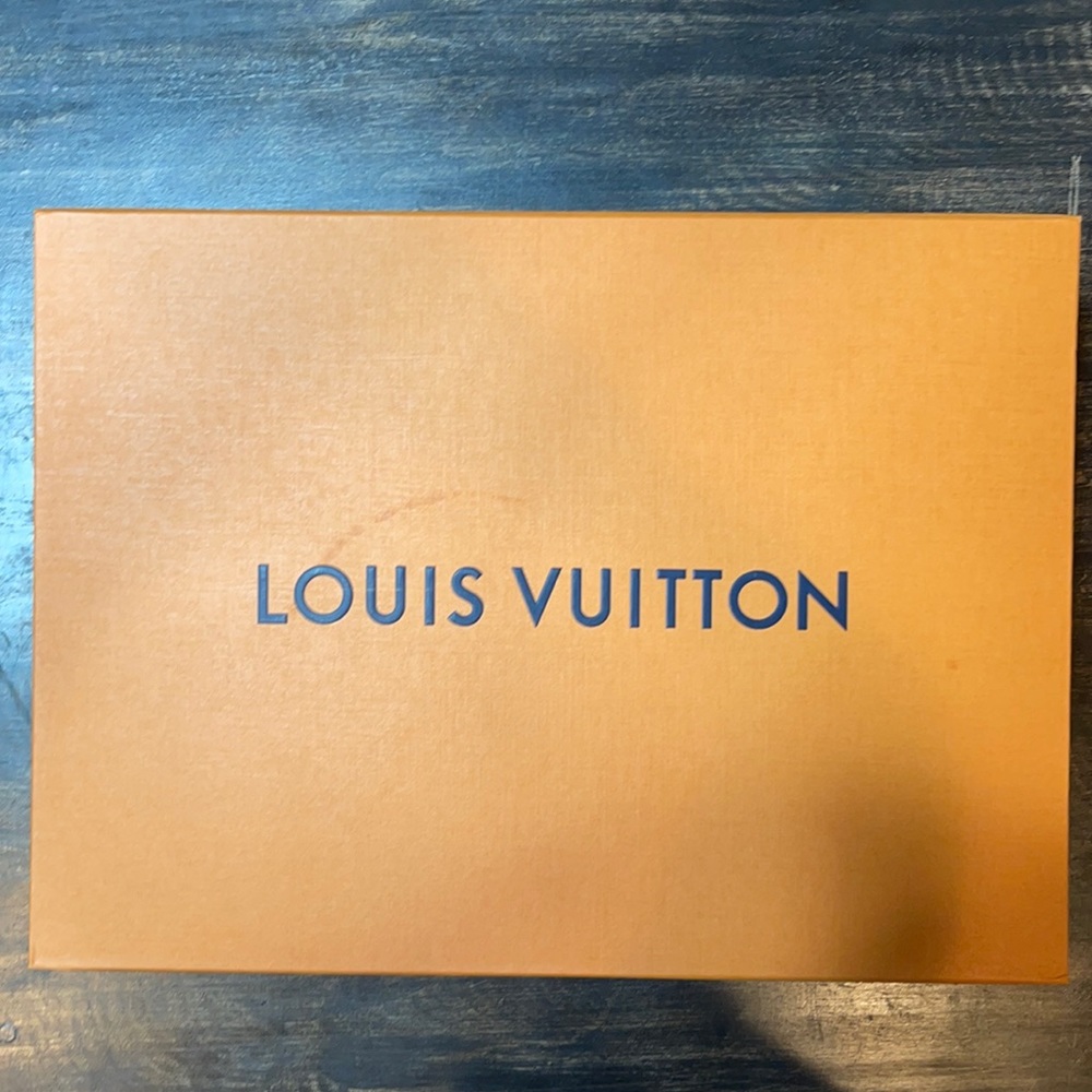 EMPTY LOUIS VUITTON BOX